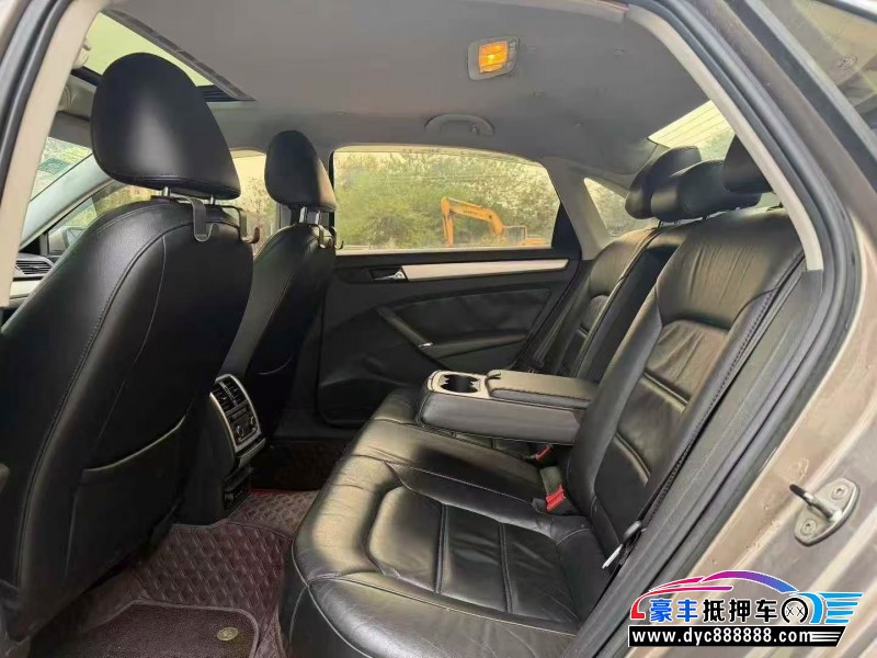 12年大众帕萨特轿车抵押车出售