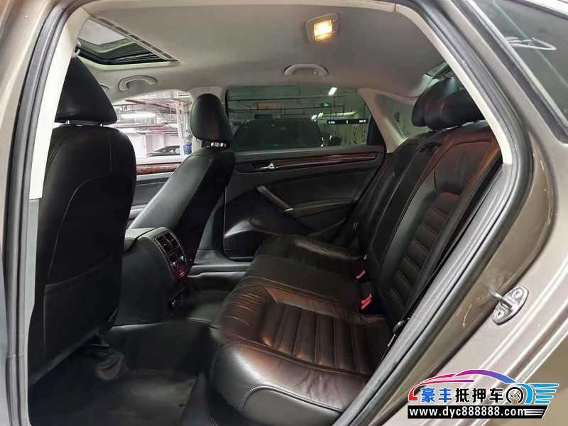 12年大众帕萨特轿车抵押车出售