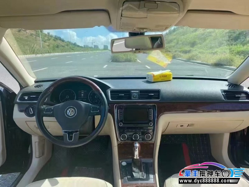 12年大众帕萨特轿车抵押车出售