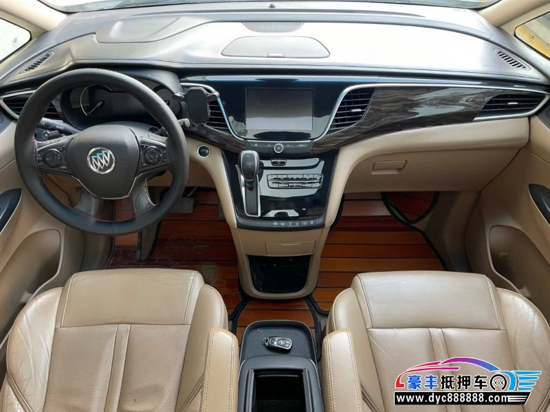 17年别克GL8轿车抵押车出售