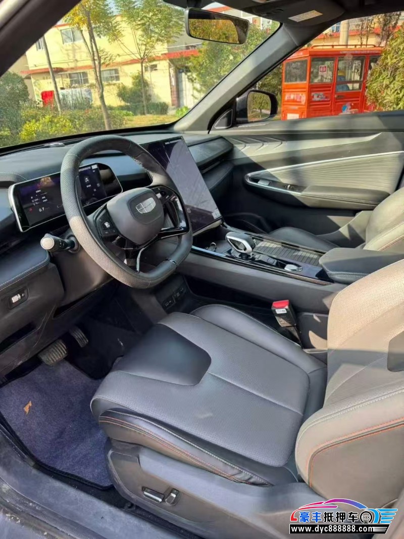 23年吉利博越轿车抵押车出售