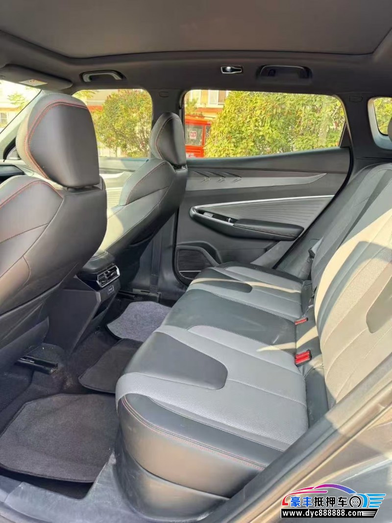 23年吉利博越轿车抵押车出售