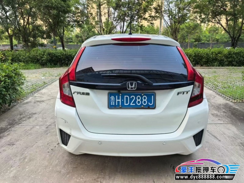 17年本田飞度轿车抵押车出售