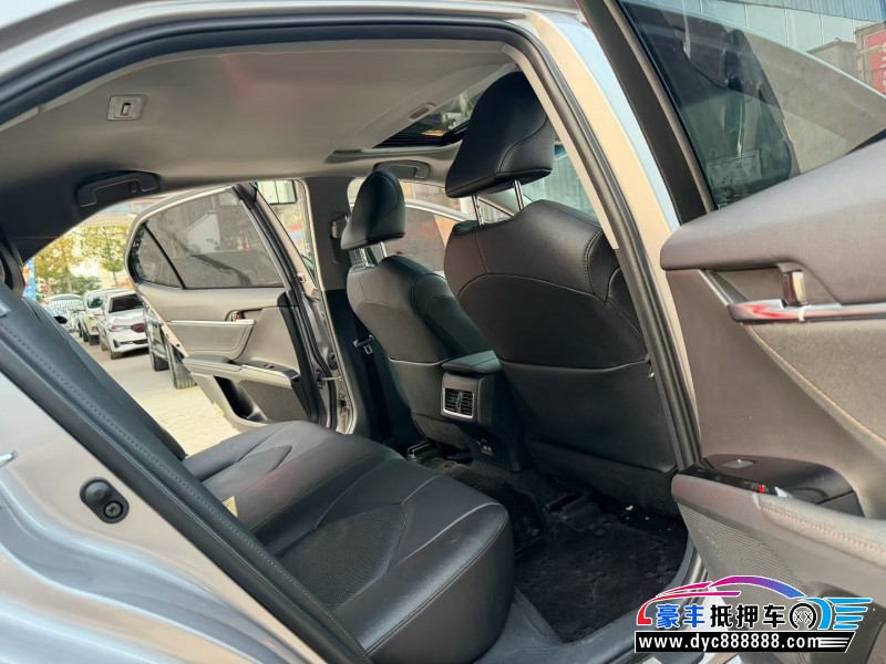 21年丰田凯美瑞轿车抵押车出售