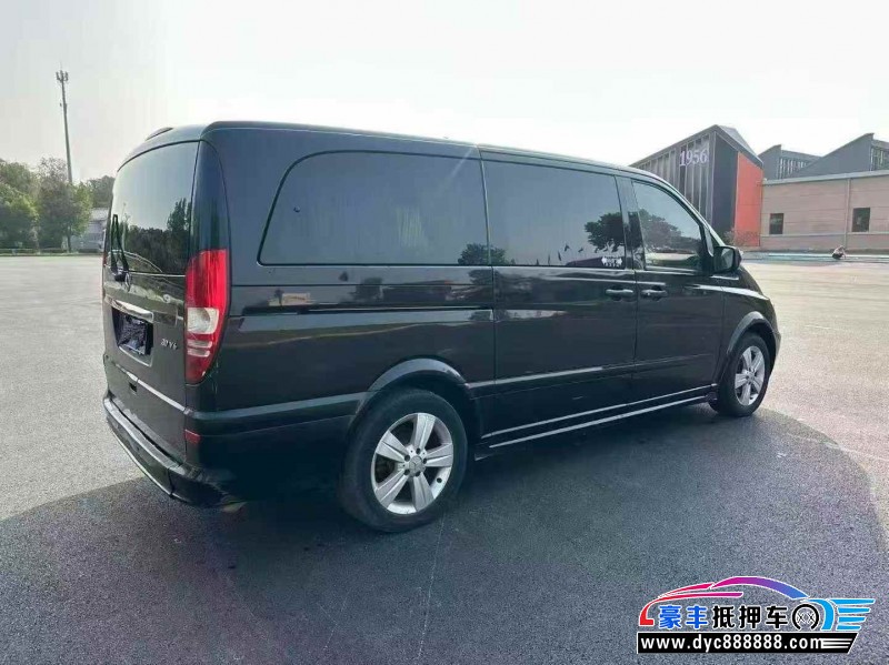 17年奔驰唯雅诺轿车抵押车出售