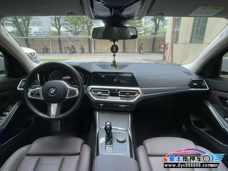 20年宝马3系轿车抵押车出售