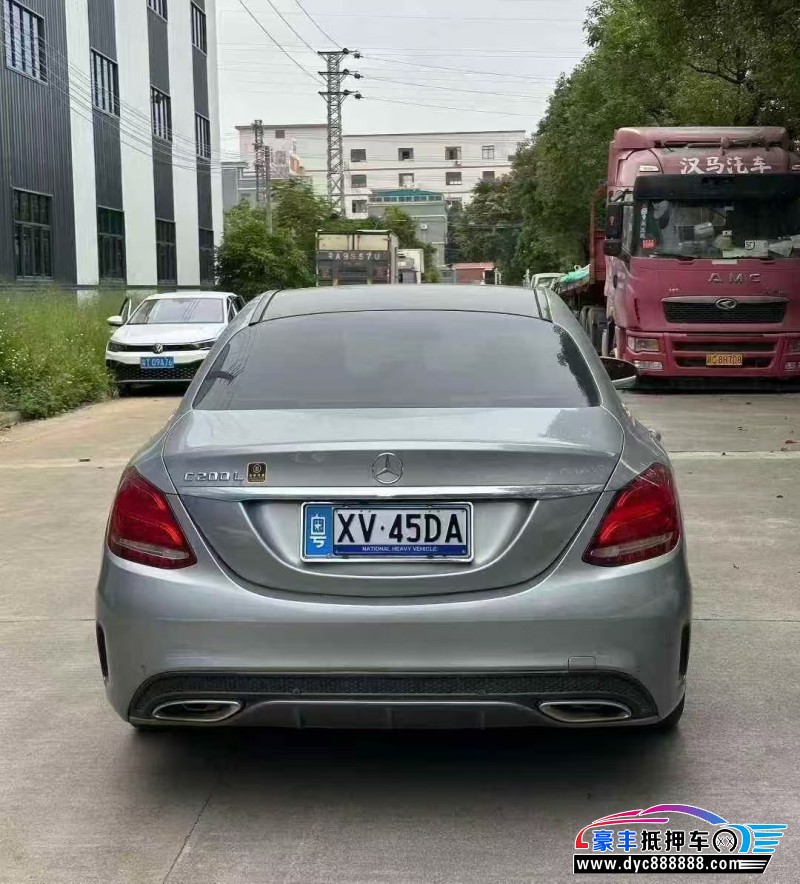 16年奔驰C轿车抵押车出售