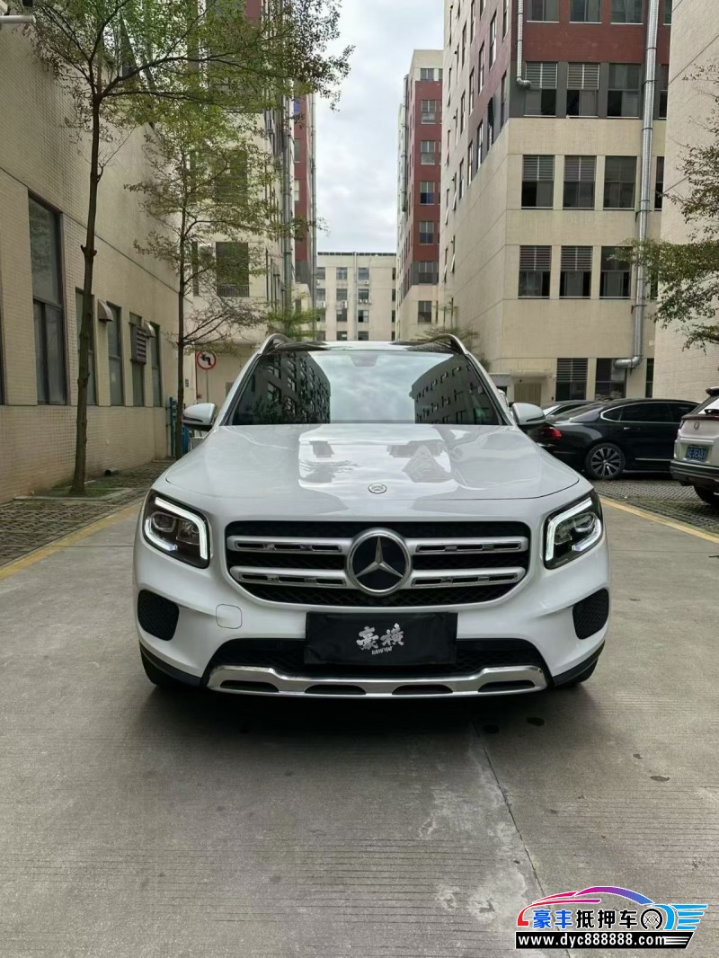 抵押车出售20年奔驰GLB轿车