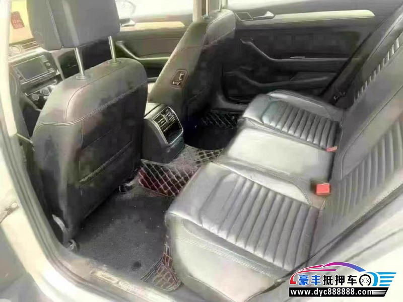 17年大众迈腾轿车抵押车出售