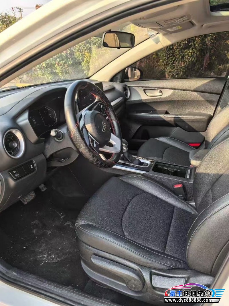 21年起亚K3轿车抵押车出售