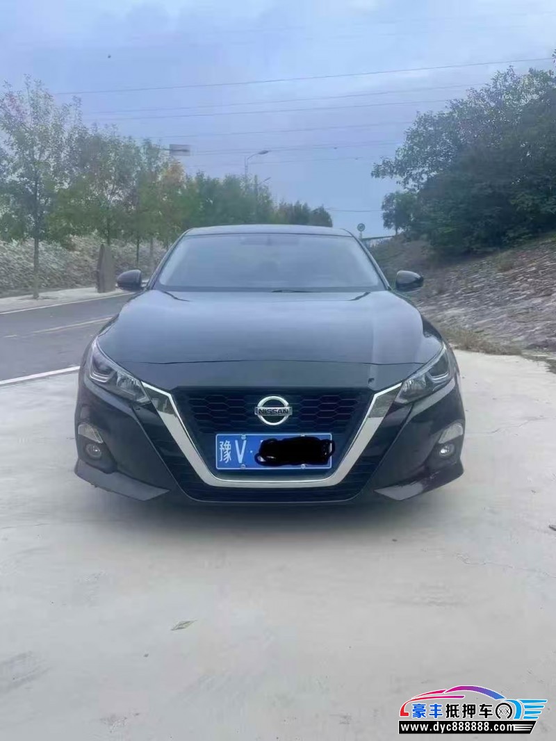 22年日产天籁轿车抵押车出售