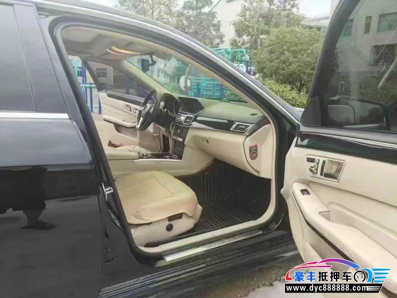 16年奔驰E轿车抵押车出售