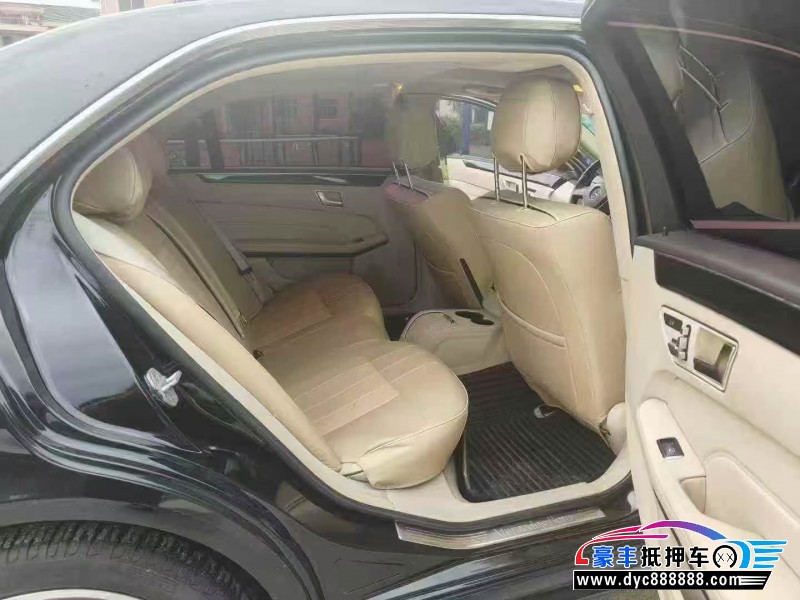 16年奔驰E轿车抵押车出售