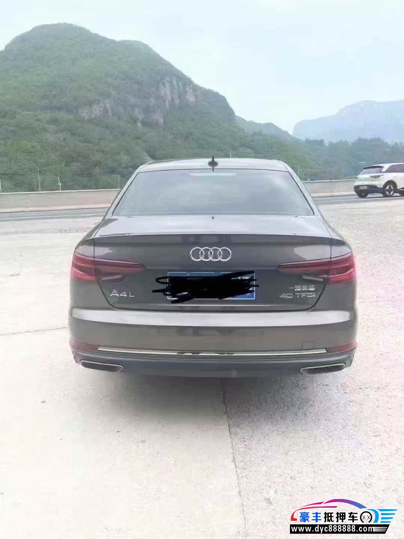 19年奥迪A4L轿车抵押车出售