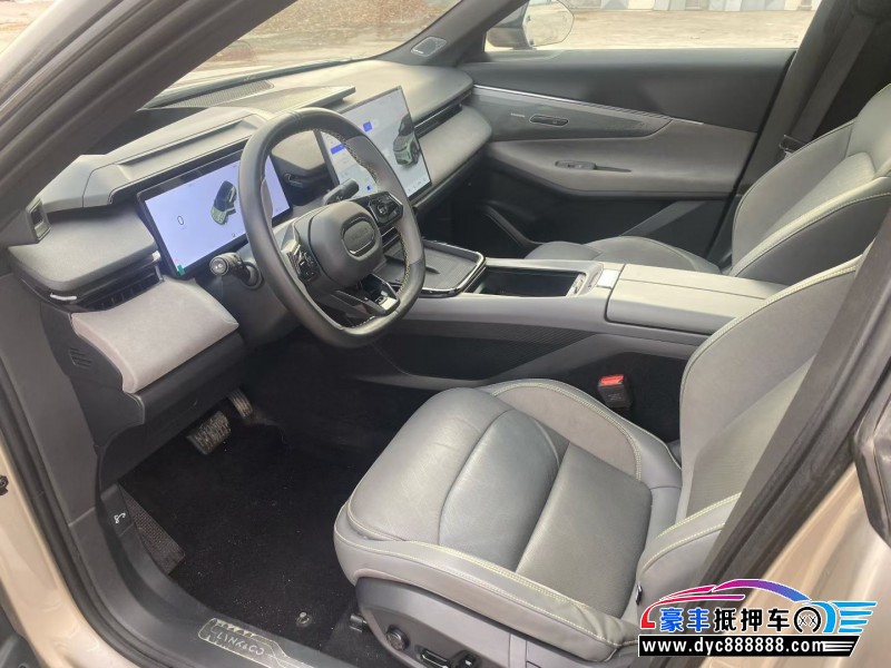 24年领克08轿车抵押车出售