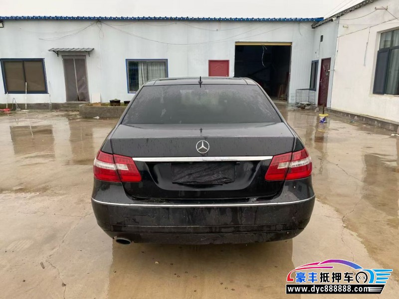13年奔驰E轿车抵押车出售