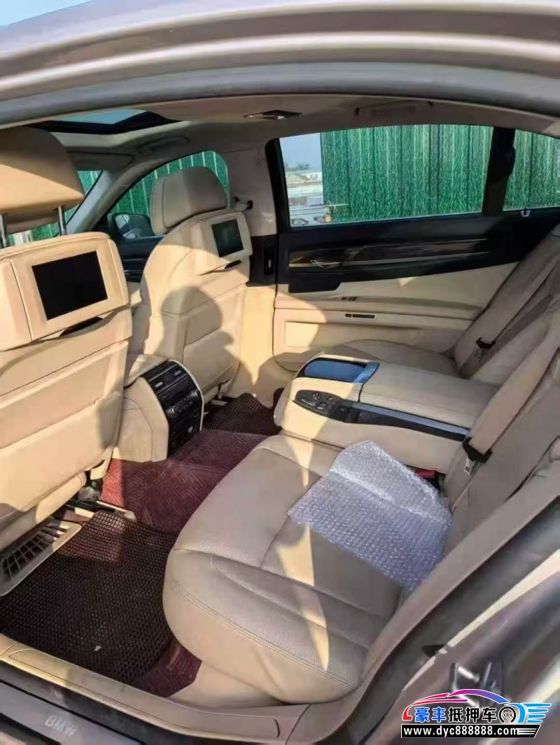 11年宝马7系轿车抵押车出售