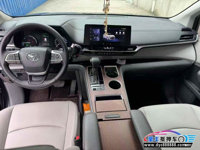 24年丰田塞纳MPV抵押车出售