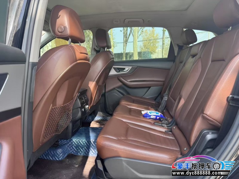 16年奥迪Q7轿车抵押车出售