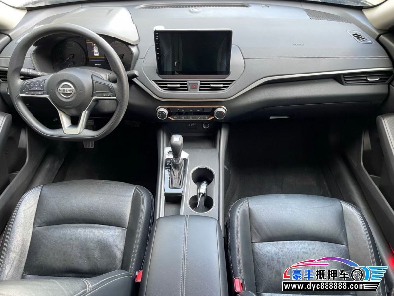 21年日产天籁轿车抵押车出售