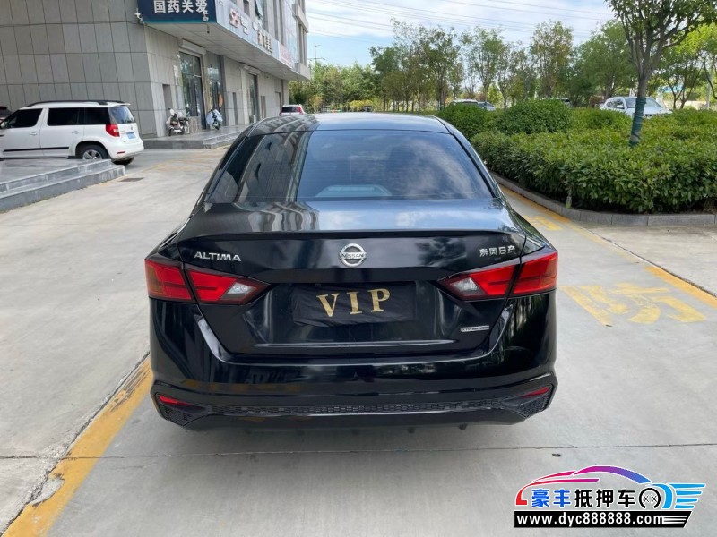 21年日产天籁轿车抵押车出售