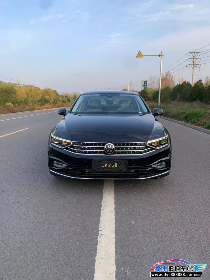 25年大众迈腾轿车抵押车出售