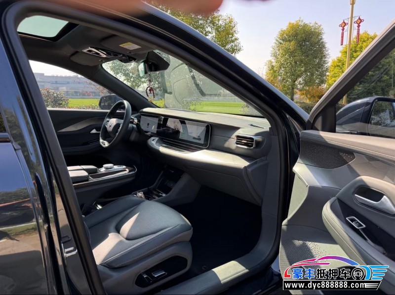 23年极狐阿尔法S轿车抵押车出售