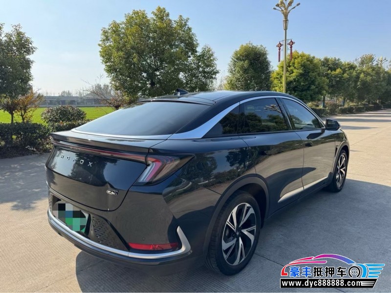 23年极狐阿尔法S轿车抵押车出售