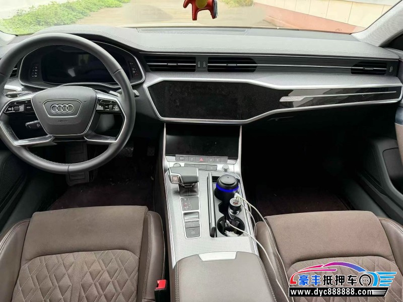 23年奥迪A7轿车抵押车出售