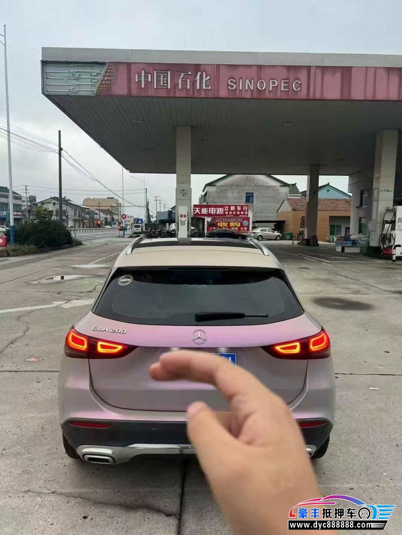 21年奔驰GLA轿车抵押车出售