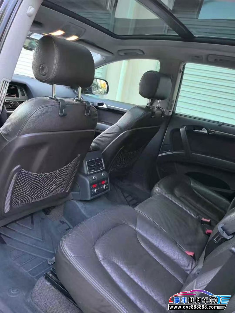 12年奥迪Q7轿车抵押车出售