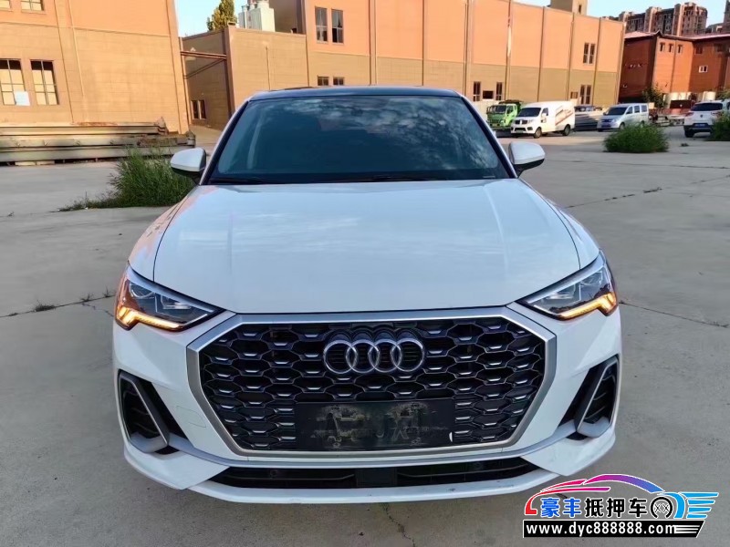 抵押车出售21年奥迪Q3轿车