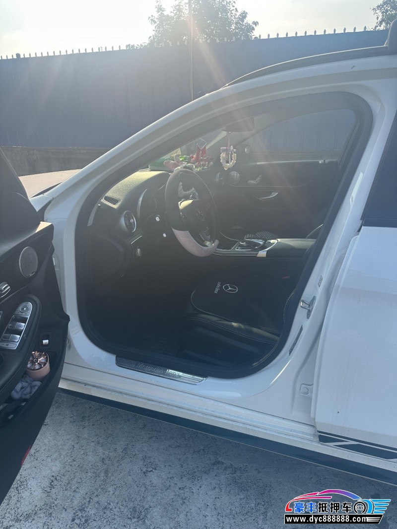 17年奔驰C级(进口)轿车抵押车出售