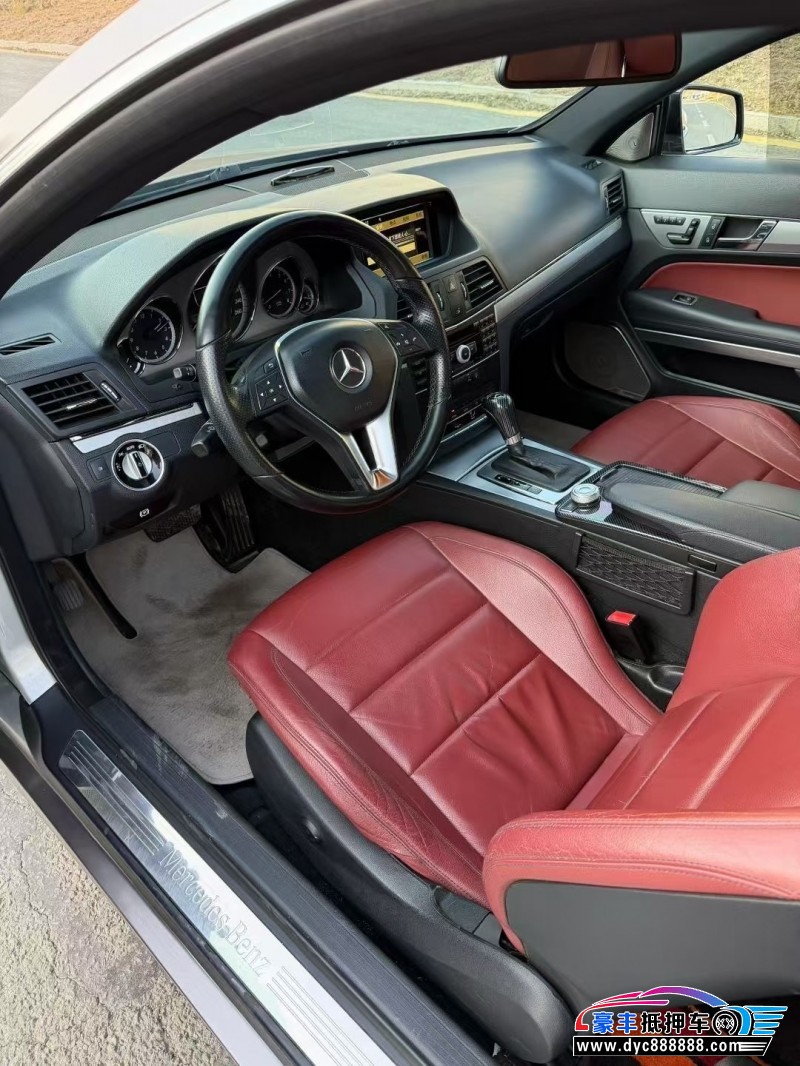 11年奔驰E轿车抵押车出售