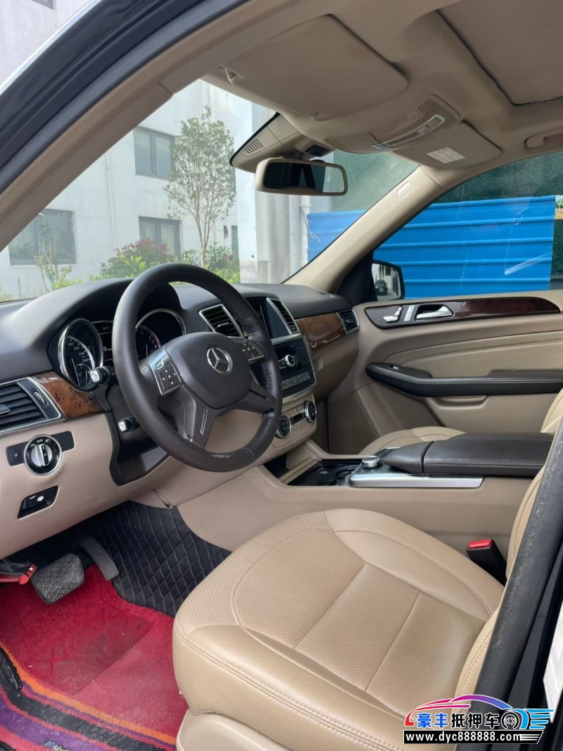 12年奔驰ML轿车抵押车出售