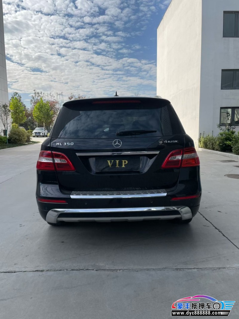 12年奔驰ML轿车抵押车出售