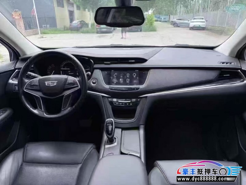 17年凯迪拉克XT5轿车抵押车出售