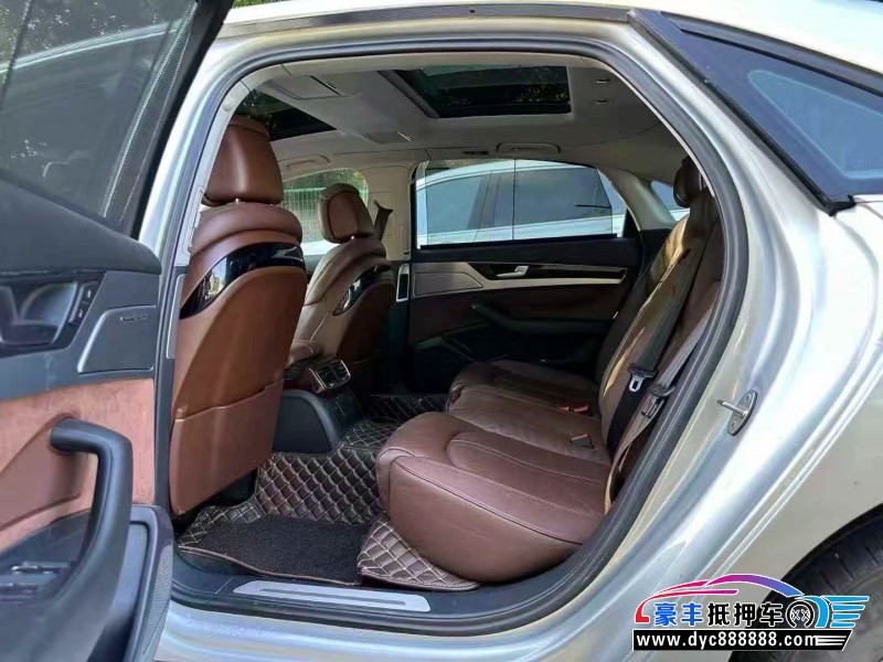 12年奥迪A8L轿车抵押车出售