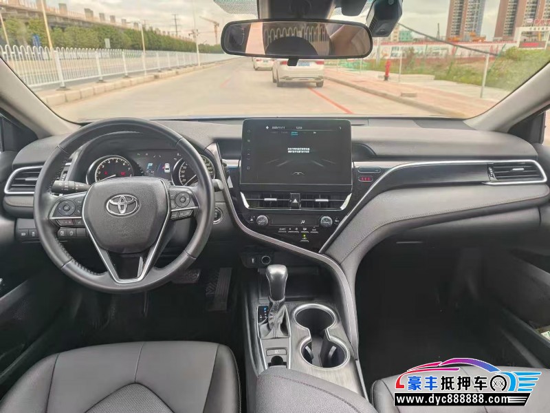 22年丰田凯美瑞轿车抵押车出售