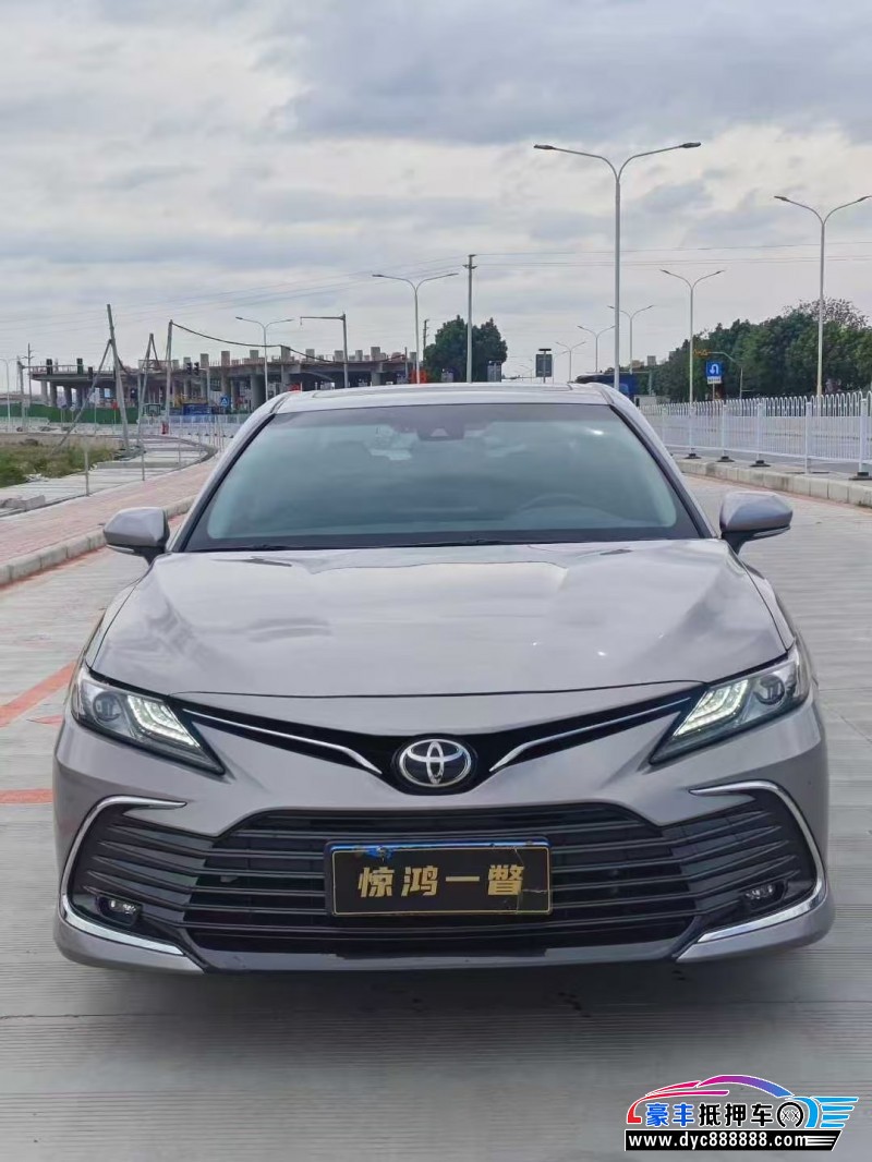 22年丰田凯美瑞轿车抵押车出售