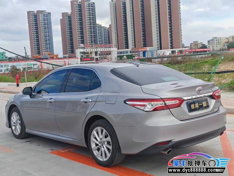 22年丰田凯美瑞轿车抵押车出售