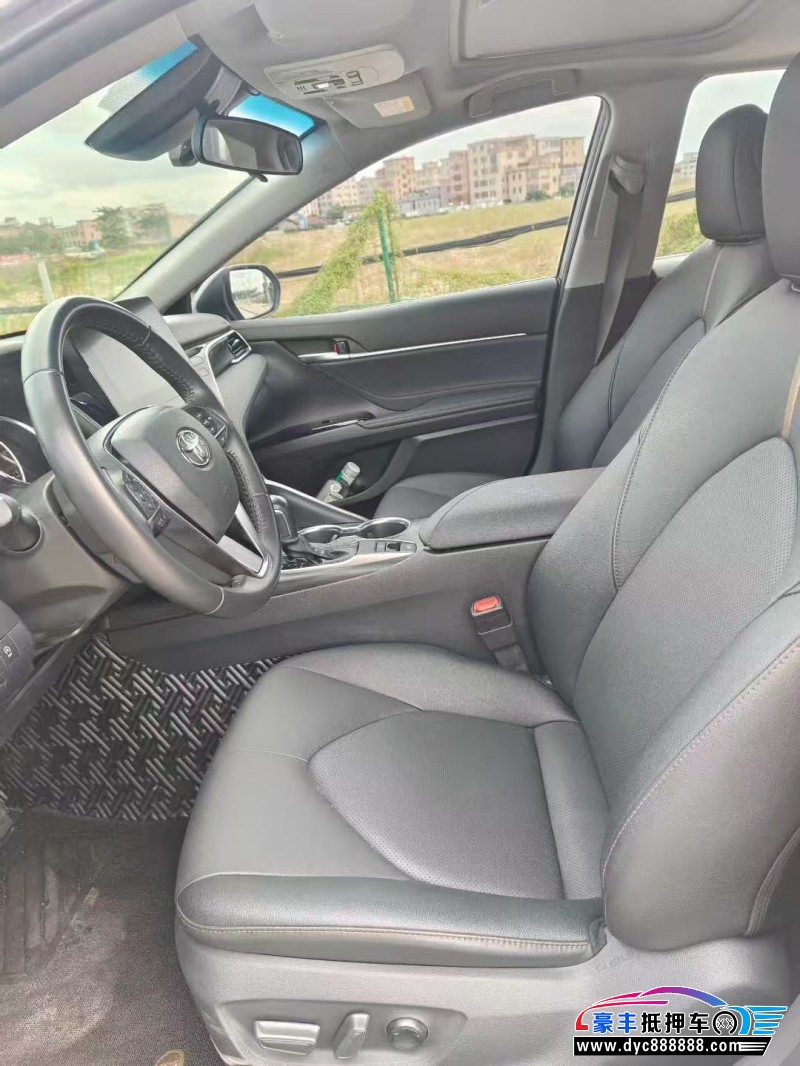 22年丰田凯美瑞轿车抵押车出售