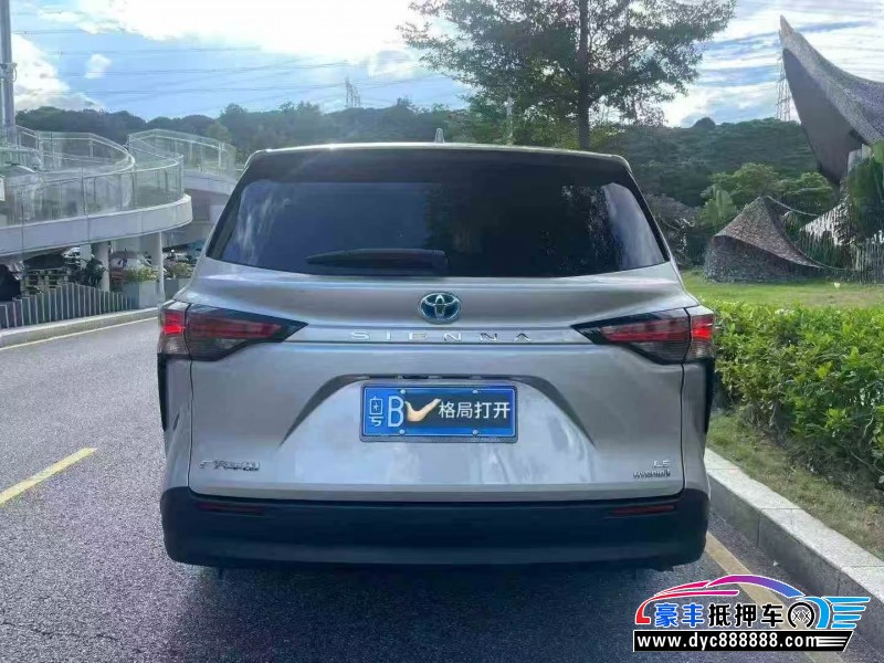 23年丰田塞纳轿车抵押车出售