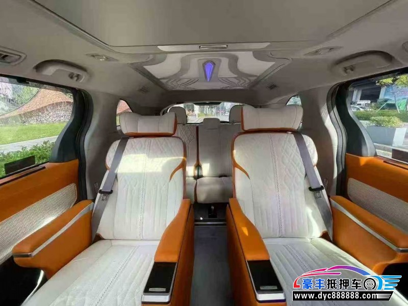 23年丰田塞纳轿车抵押车出售