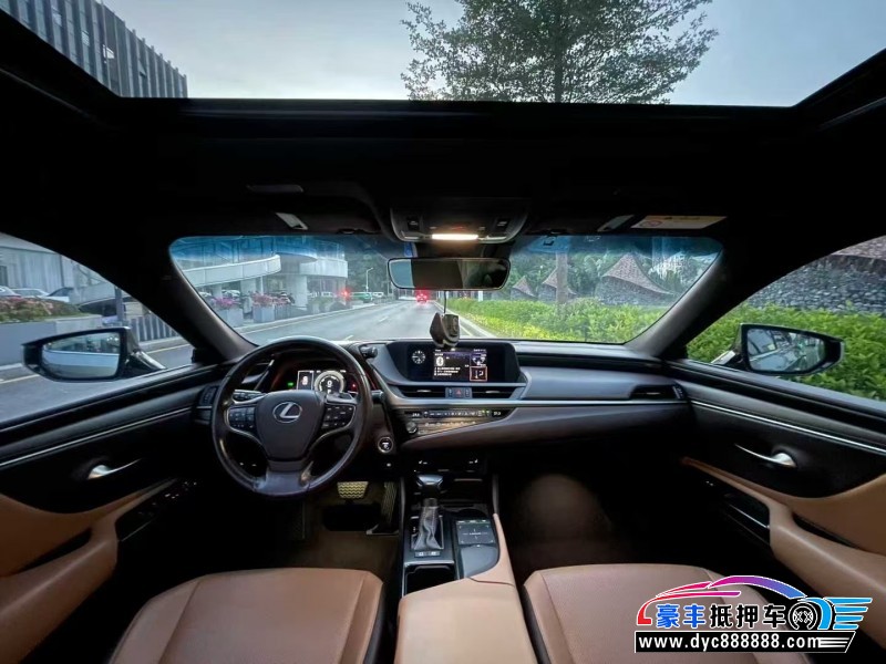 20年雷克萨斯ES轿车抵押车出售