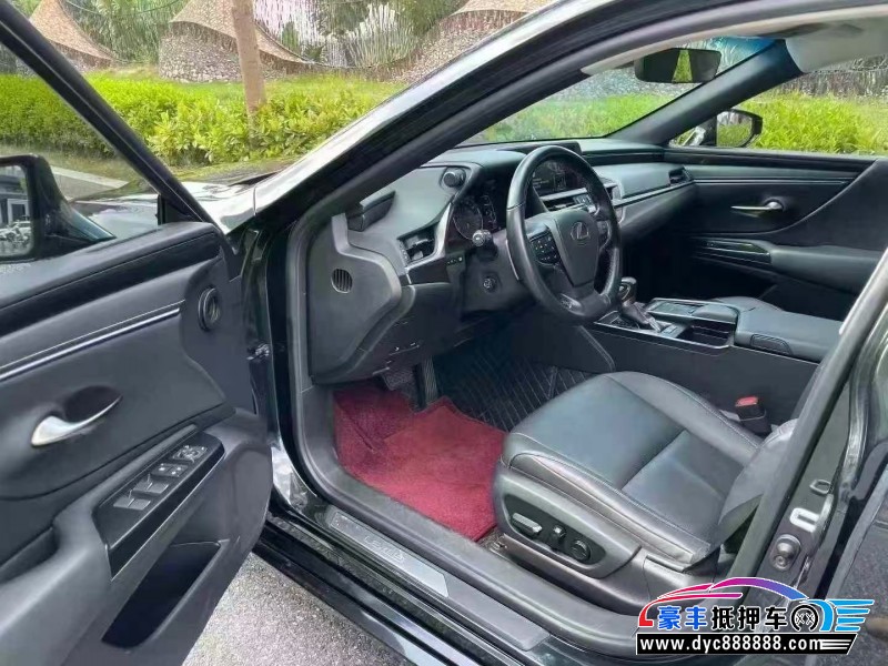 20年雷克萨斯ES轿车抵押车出售