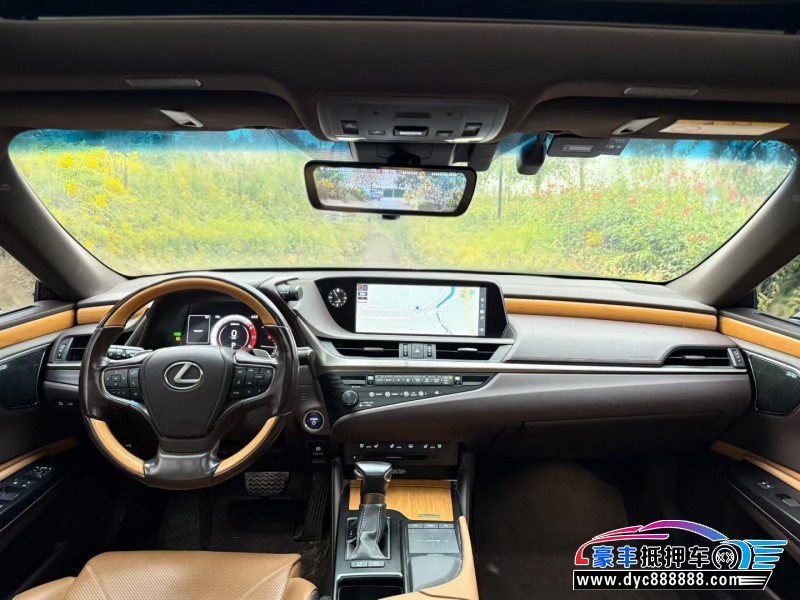 20年雷克萨斯ES轿车抵押车出售