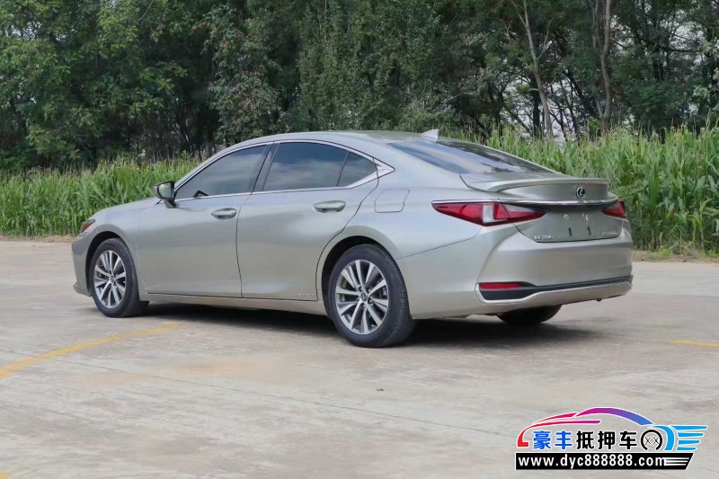 20年雷克萨斯ES轿车抵押车出售