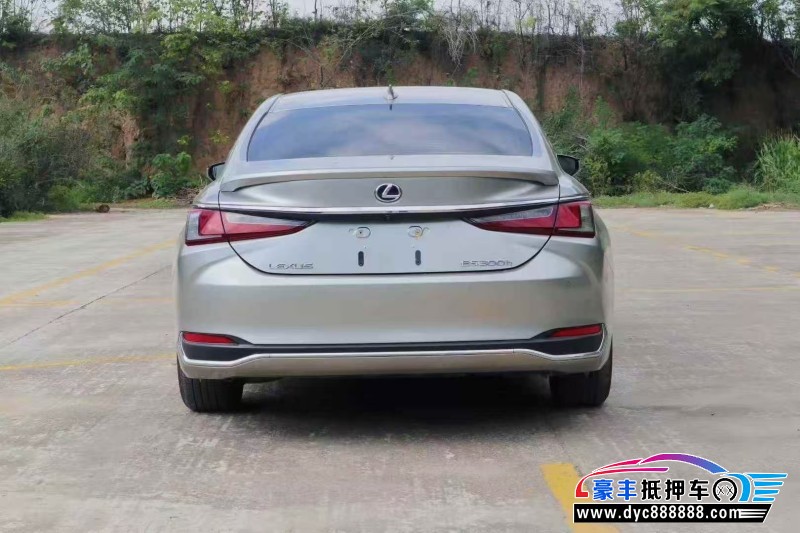 20年雷克萨斯ES轿车抵押车出售