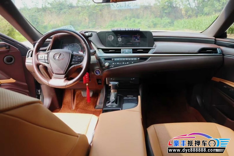 20年雷克萨斯ES轿车抵押车出售